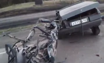 Фото: Смертельное ДТП в Кузбассе: ВАЗ-2109 врезался в Land Rover 1