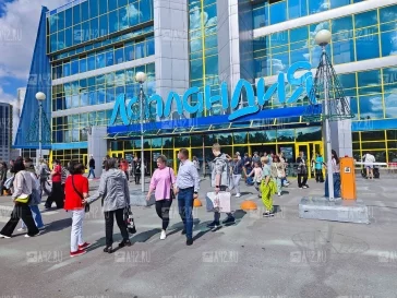 Фото: В Кемерове загорелся торговый центр «Лапландия» 3
