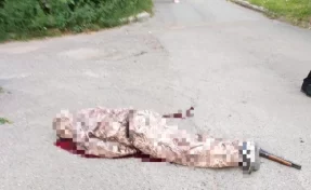 В Кузбассе мужчина выстрелил в жену, а потом погиб 