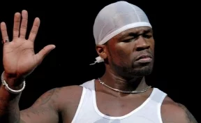 «Дурак в дешёвом костюме»: рэпер 50 Cent поругался с менеджером Нурмагомедова