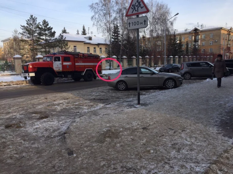 Фото: В Кемерове из-за подозрительного предмета перекрыли улицу Ноградскую 2