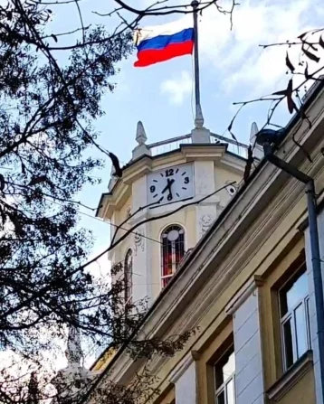 Фото: Глава Кемерова снял на видео, как ремонтируют часы на Главпочтамте 1