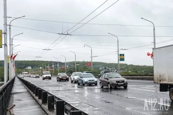 Фото: «Ожидаемо»: мэр Кемерова прокомментировал коллапс в первый день перекрытия Кузбасского моста 1