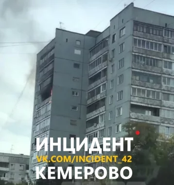 Фото: В доме на бульваре Строителей в Кемерове произошёл пожар 1