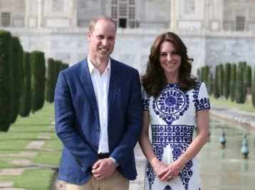 Фото: Кейт Миддлтон и принц Уильям порадовали фанатов новыми фотографиями с детьми 1