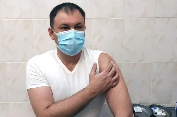 Фото: Мэр Кемерова поставил прививку от коронавируса 1