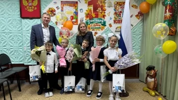 Фото: «Кузбассэнергосбыт» поздравил с Днём знаний учеников и педагогов подшефной школы 1