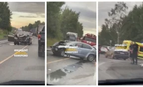 Два человека пострадали в тройном ДТП в Кемерове недалеко от кемеровского посёлка Лапичево