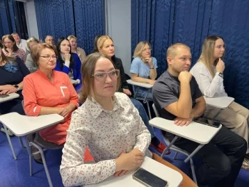 Фото: Коллективу Кузбасского медицинского колледжа официально представили нового директора 1