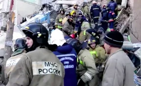 Спасение жителя Магнитогорска из обрушившегося подъезда попало на видео