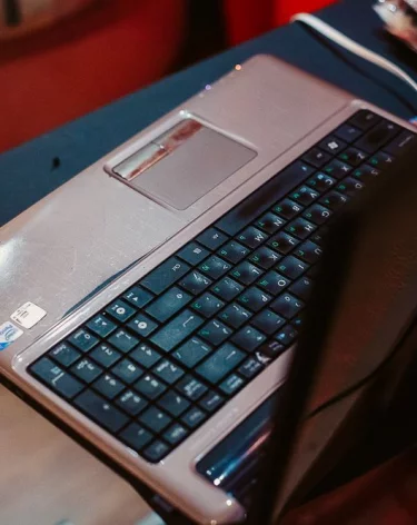 В Госдуме предложили запретить на маркетплейсах продажу бетельных орехов