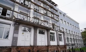 В Кемерове школу №19 будут ремонтировать до конца 2025 года, власти ищут подрядчика