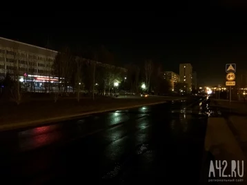 Фото: Кемеровчане возмущены отсутствием освещения на бульваре Строителей 1