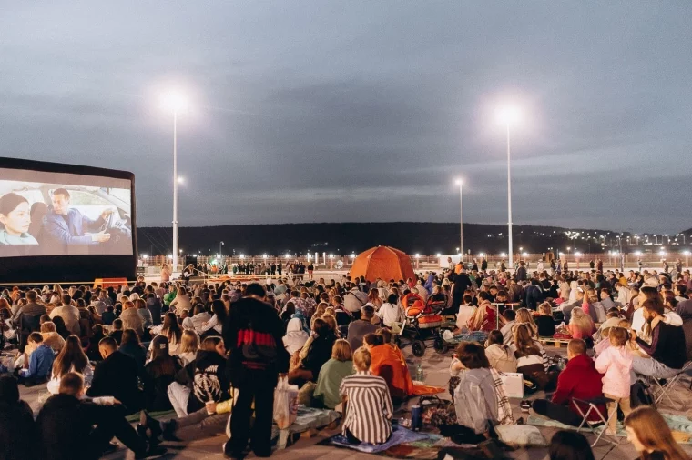 Фото: 15 000 кузбассовцев посетили кинопоказы от Goodline в конце лета 1