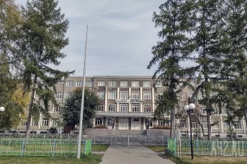 Фото: Власти Кемерова объяснили, почему школу №19 ремонтируют третий год 1
