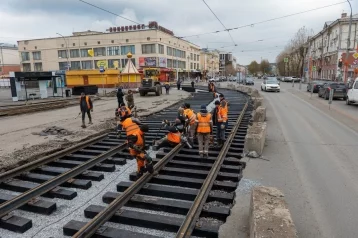 Фото: В Кемерове начали укладывать новые трамвайные рельсы у ЦУМа 1