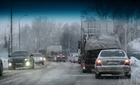 Авария вызвала пробку на проспекте Шахтёров в Кемерове