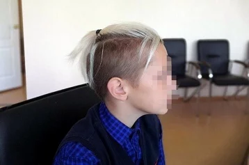 Фото: Конфликтом в сибирской школе из-за причёски мальчика заинтересовались следователи 1