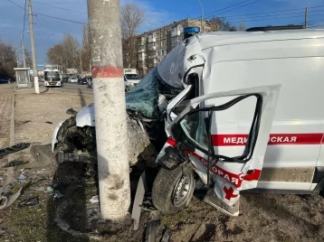 Фото: В Крыму в результате ДТП с автомобилем скорой помощи погиб человек 1