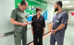 В Новокузнецке врачи спасли жительницу Бийска от опухоли размером с теннисный мяч