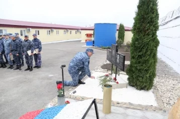 Фото: На Северном Кавказе открыли мемориал в память о погибших сотрудниках кузбасской полиции 1