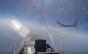 Опубликовано видео перехвата бомбардировщика США у границ России 