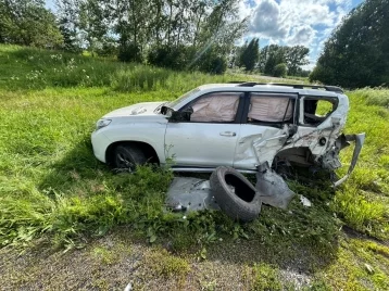 Фото: Водитель вёз 6 пассажиров из Новосибирска в Новокузнецк и попал в ДТП: две женщины погибли 1