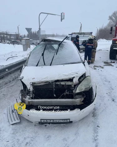 В Новосибирской области в ДТП погибли 6 человек, в том числе 2 ребёнка