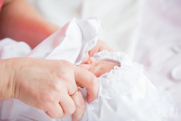 В РПЦ призвали назначать пособие по уходу за ребёнком без критериев нуждаемости