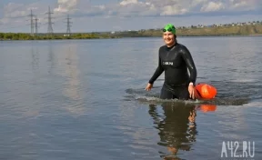 В бухте «Ассоль», созданной в Кузбассе, прошли первые соревнования на открытой воде