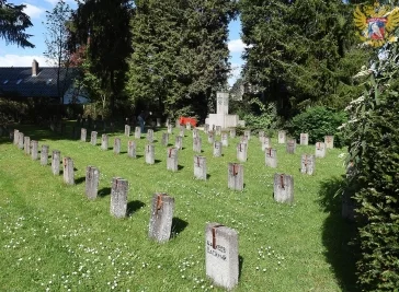 Фото: Хоккеисты сборной России возложили цветы к военному мемориалу в Германии 4