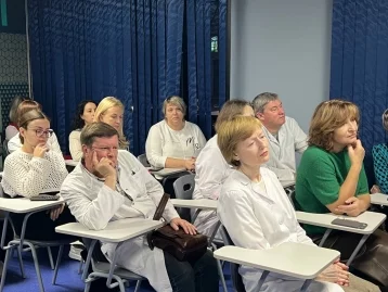 Фото: Коллективу Кузбасского медицинского колледжа официально представили нового директора 3