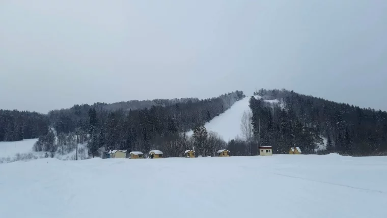 Фото: В Кузбассе после масштабного ремонта запустят горнолыжный комплекс «Золотая гора» 1