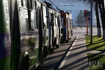 Фото: Мужчина открыл стрельбу по автобусной остановке в Нижнем Новгороде 1
