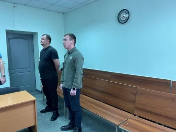 Фото: В Екатеринбурге суд вынес приговор экс-сотрудникам ДПС, которые не помешали убийству аспиранта 1
