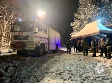 Фото: Шесть снегоходов провалились под лёд в Карелии 1