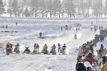 Фото: В Кемерове стартовал чемпионат России по снегоходному кроссу 1