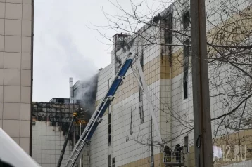 Фото: Эксперт сравнил пожар в здании «Невской мануфактуры» с пожаром в ТЦ «Зимняя вишня» 1