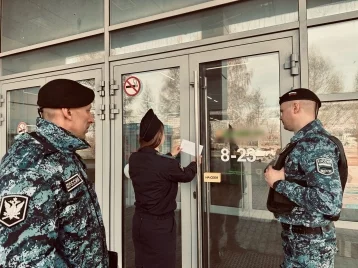 Фото: В Кемерове закрыли магазин из-за тараканов и других санитарных нарушений 1