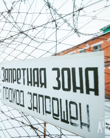 В Кемерове вынесли приговор мужчине, напавшему на случайную прохожую на Южном