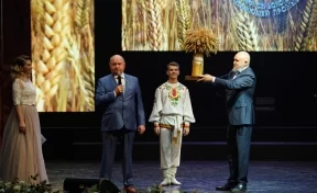 Сергей Цивилёв: в Кузбассе собран рекордный урожай зерна