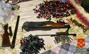 Кузбассовец устроил незаконный склад оружия в своём доме