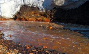 Следком опубликовал видео с места разлива нефтепродукта в Норильске