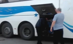 На Кубани водитель автобуса вёз пассажиров в багажнике