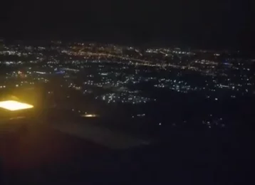 Фото: «Красота»: опубликовано видео ночной посадки в аэропорту Кемерова 1