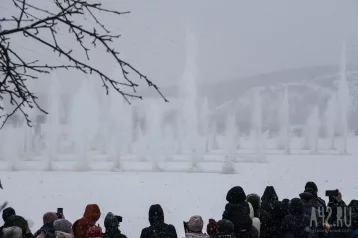 Фото: Фото: в Кемерове на Томи взорвали лёд 1