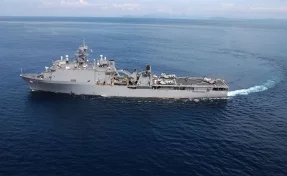 Американский десантный корабль направляется в Чёрное море