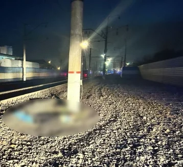 Фото: В Абакане грузовой поезд сбил женщину 1