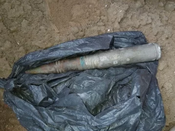 Фото: Пожилой кузбассовец обнаружил боеприпас возле предприятия  1