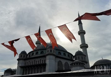 Фото: В Стамбуле на верфи прогремел взрыв: есть погибшие 1